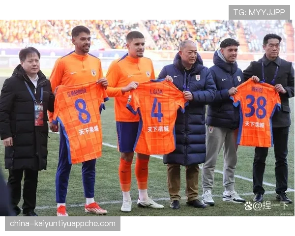 山东泰山重返巅峰之路：赛季中期表现波动，竞争格局逐步反映