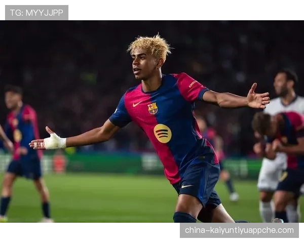 亚马尔与梅西青训成长路径及早期表现对比分析